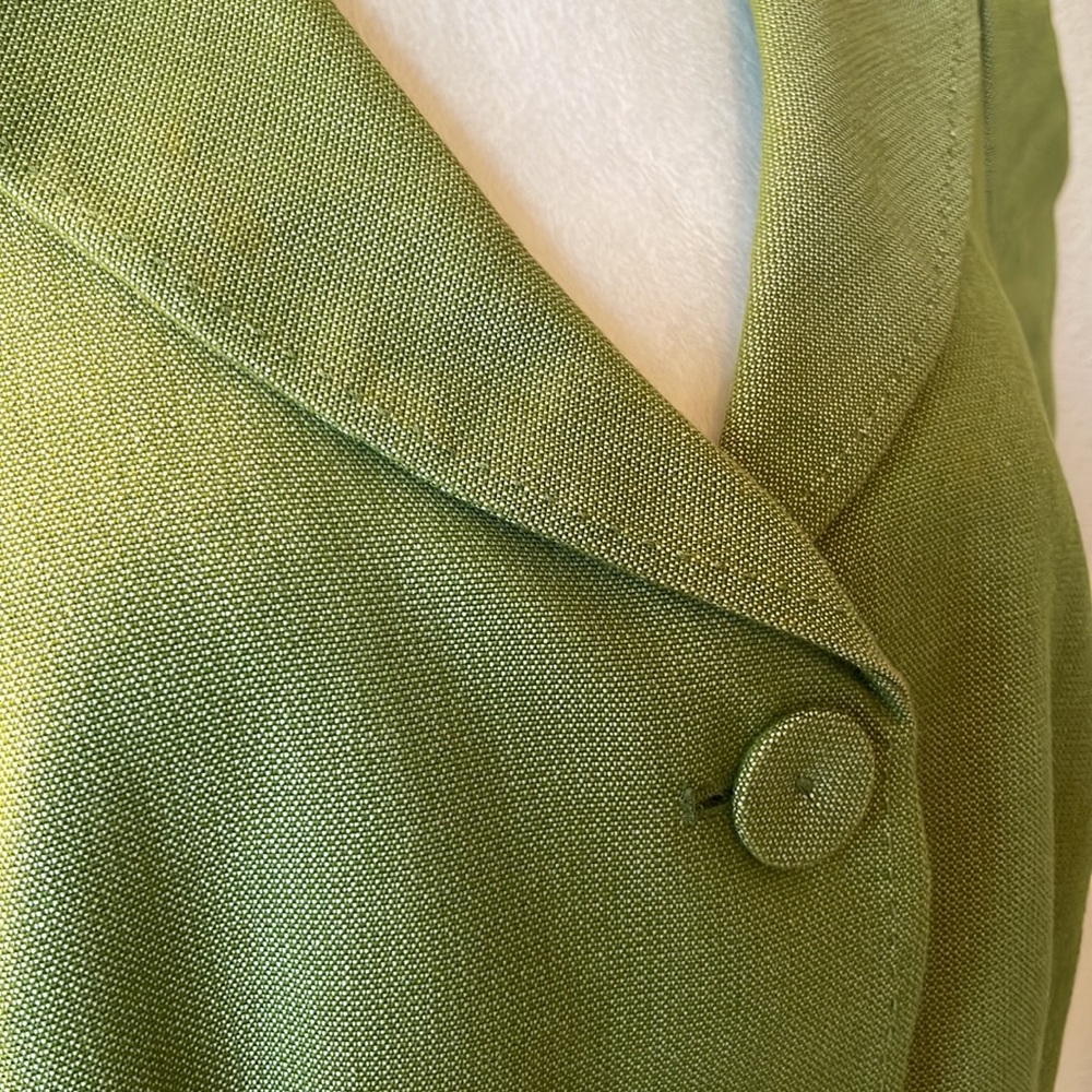 Ann Taylor Petites - 12P - Short Sleeve Green Blazer - Picture 2 of 6